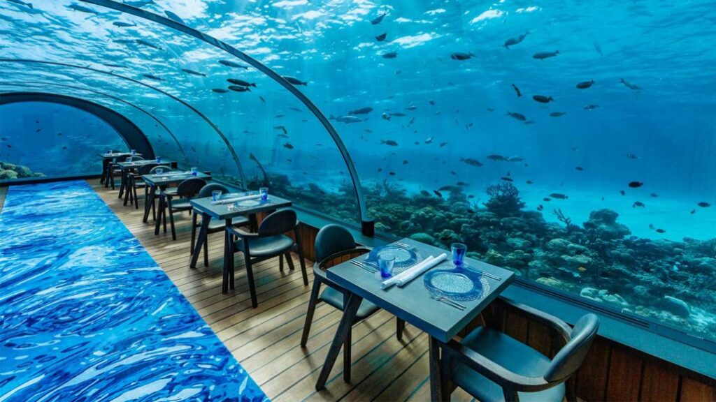 馬爾地夫5.8海底餐廳將舉行聖誕與跨年海底音樂會(Hurawalhi芙拉瓦麗渡假村)