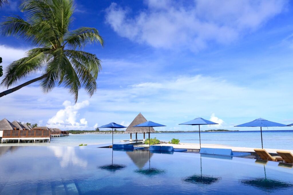 馬爾地夫旅遊網祝大家2022新年快樂!