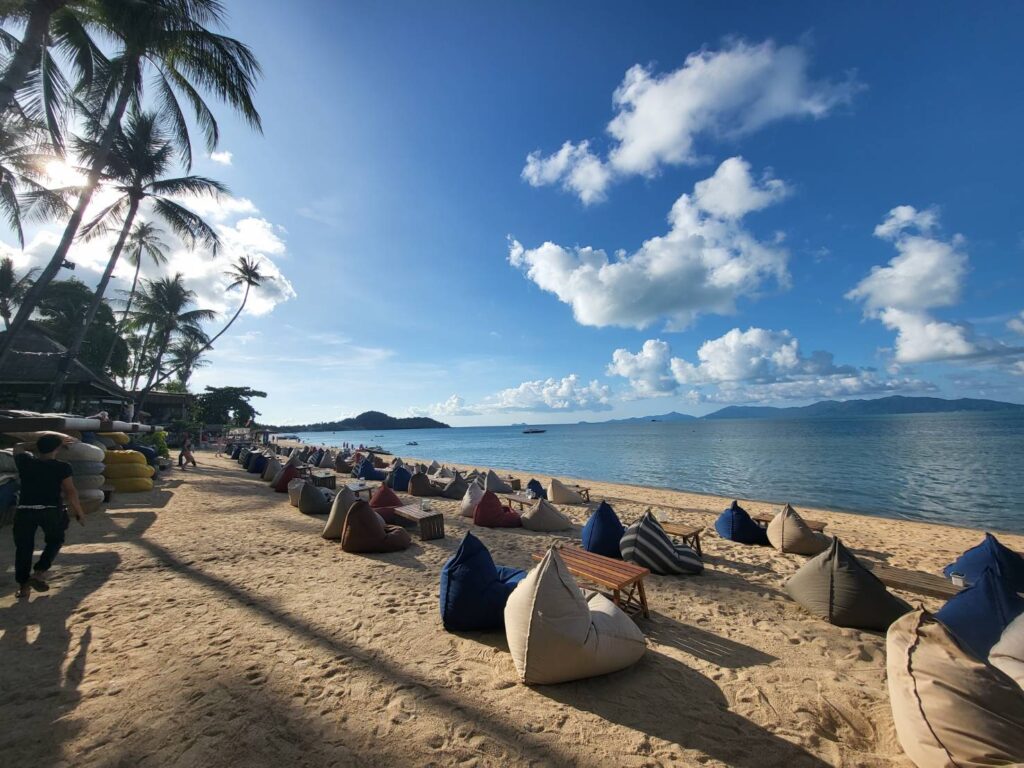 蘇梅島網紅海灘酒吧餐廳Coco Tam's