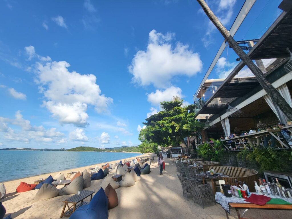 蘇梅島網紅海灘酒吧餐廳Coco Tam's