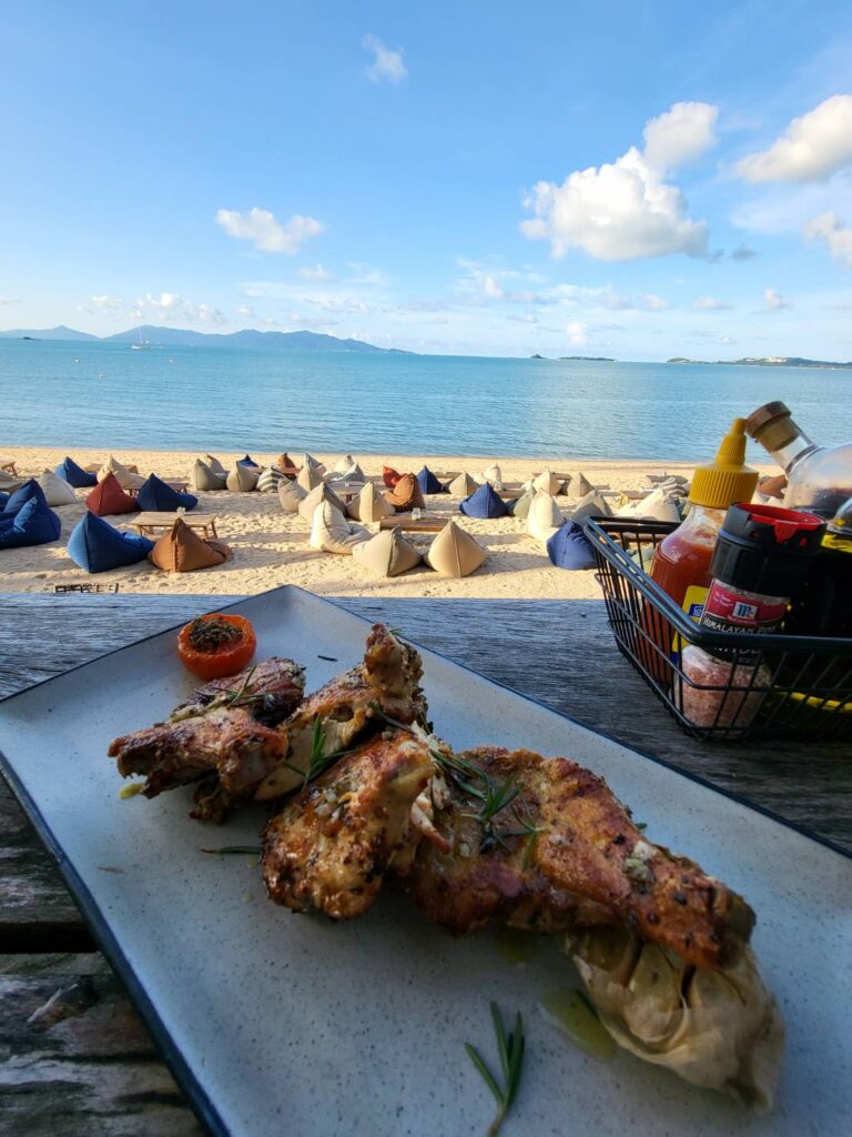 蘇梅島網紅海灘酒吧餐廳Coco Tam's