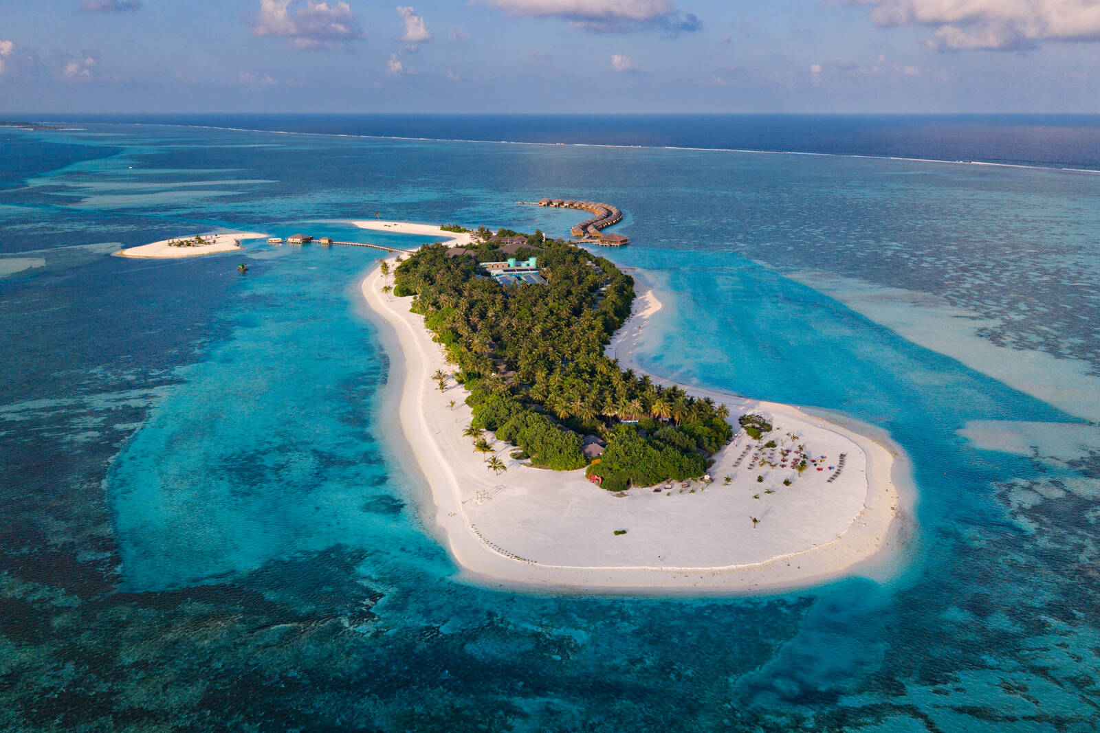 Cocoon Maldives 綠意島嶼與潟湖空拍