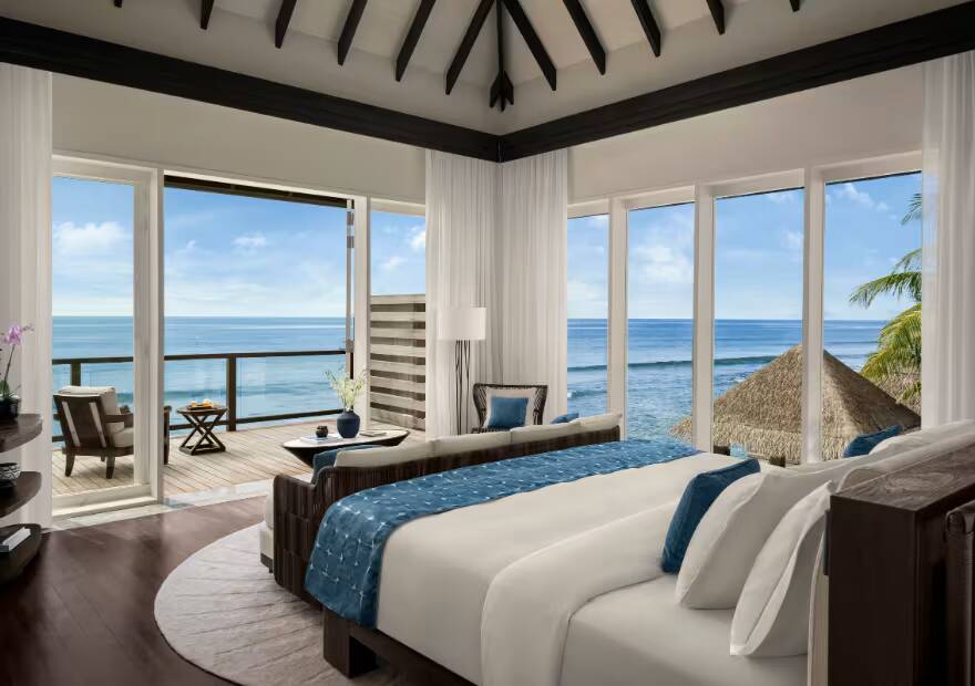 Naladhu Two Bedroom Beach Pool Residence 臥室與海景
