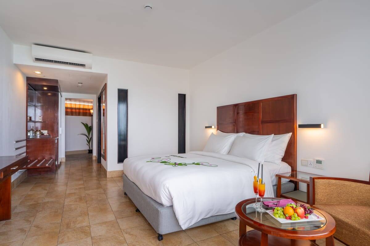 Hulhule Island Hotel Deluxe Garden View Room