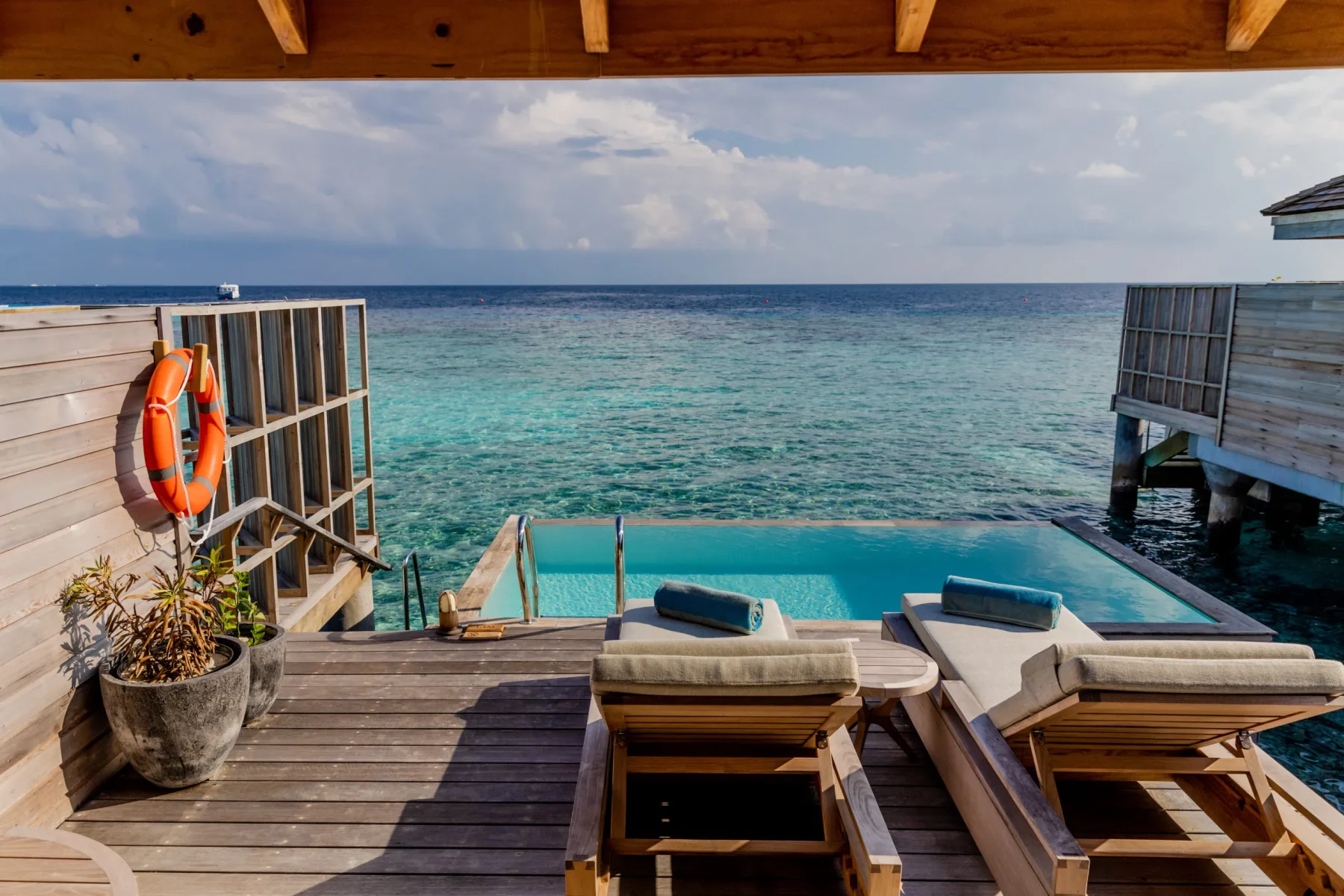 Ocean Pool Villa 海上泳池別墅的露台