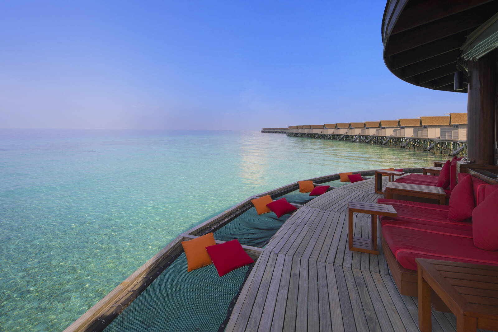 Centara Ras Fushi Viu Bar 水上休憩區與潟湖景觀