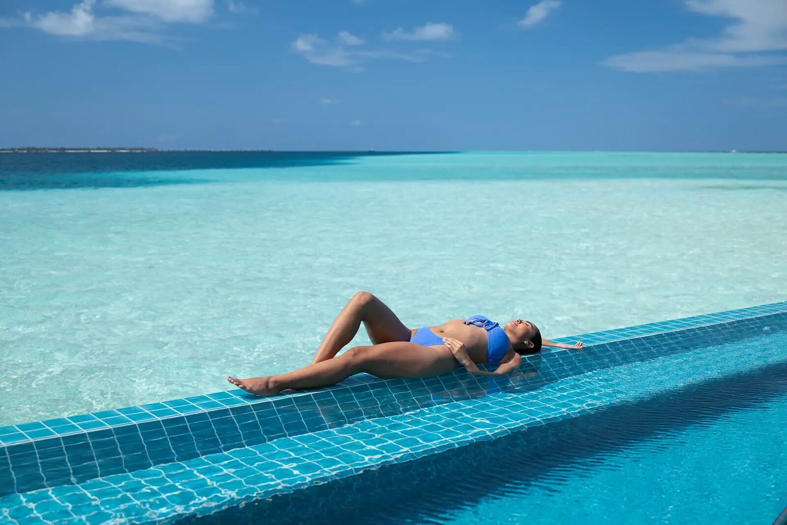 NIVA Velassaru Maldives 上水 Spa 泳池與潟湖