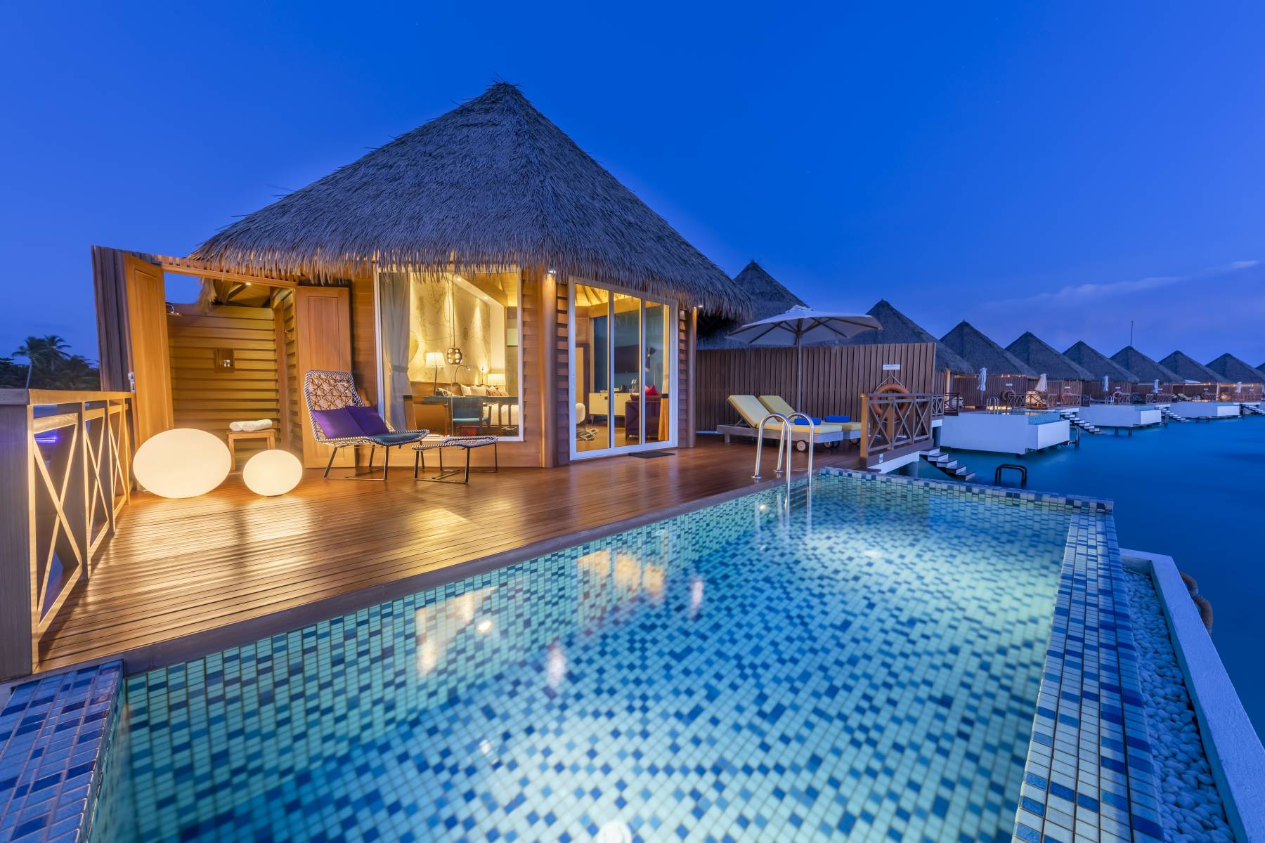 Water Pool Villa 水上泳池別墅