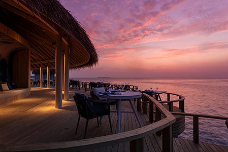 Sunset Bar & Pool 池畔酒吧