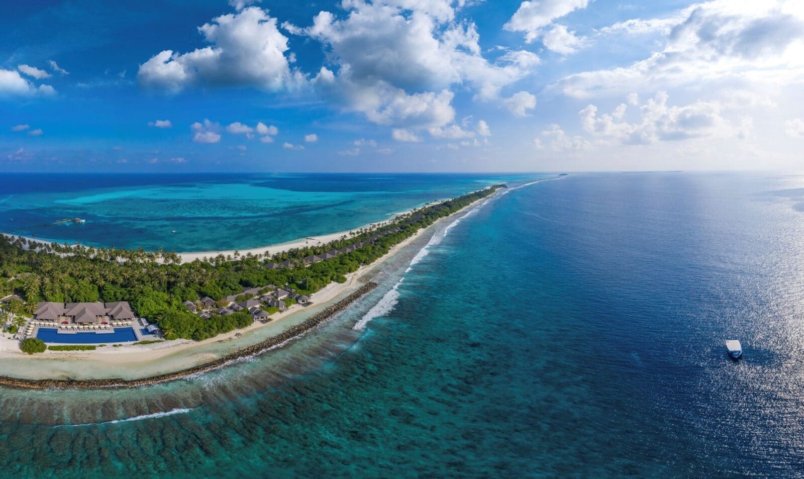 兩公里長的島嶼與潟湖