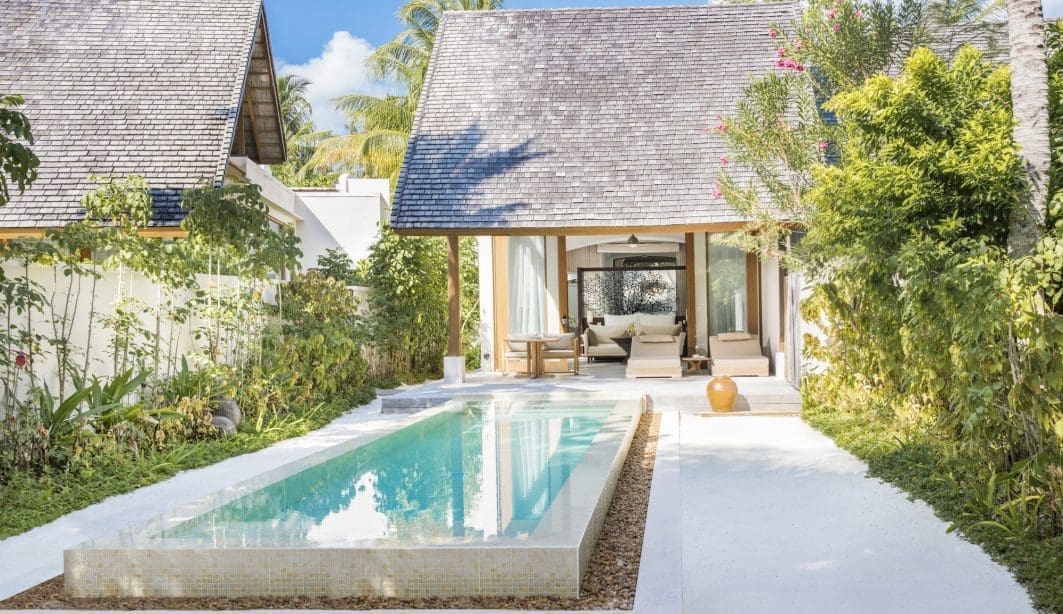 Deluxe Beach Villa with Pool 豪華沙灘泳池別墅
