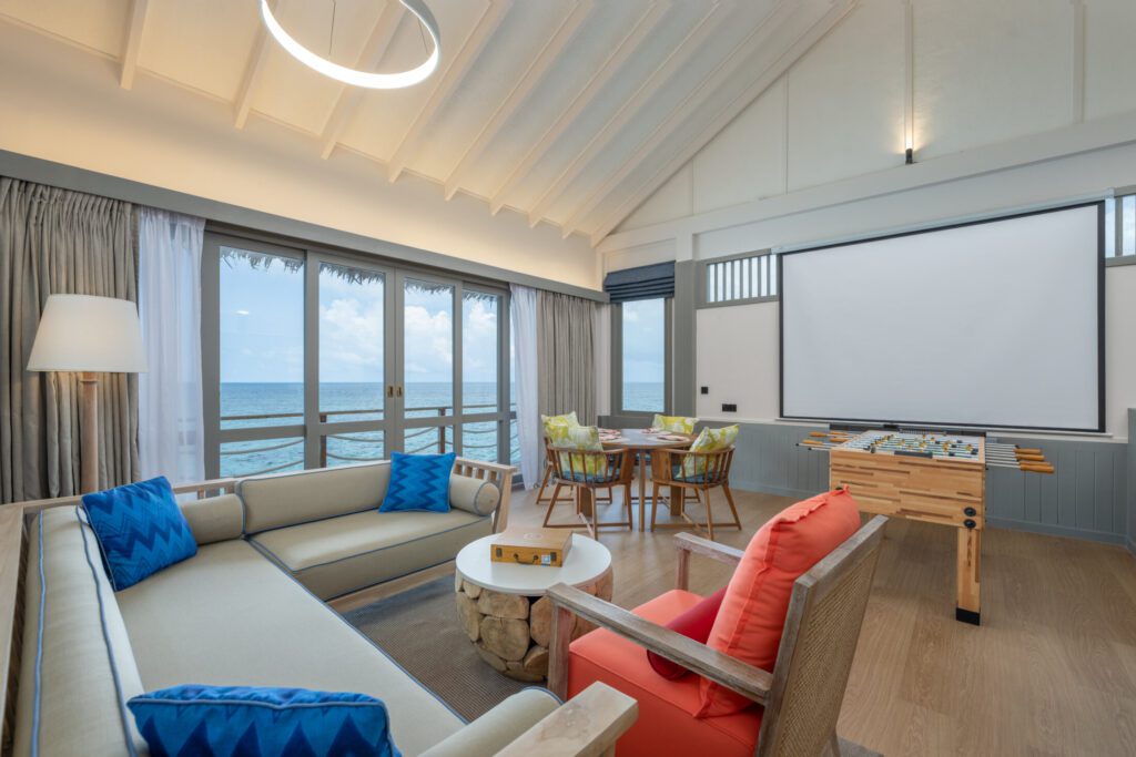 Two Bedroom Lagoon Pool Villa with Slide 滑水道水上別墅