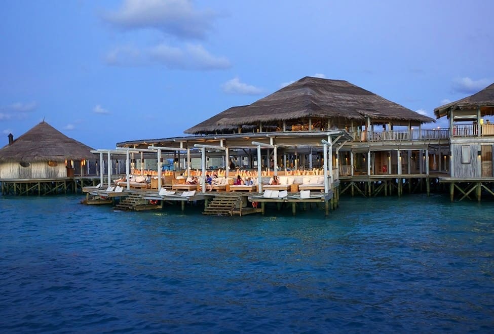 Chill Bar 水上酒吧