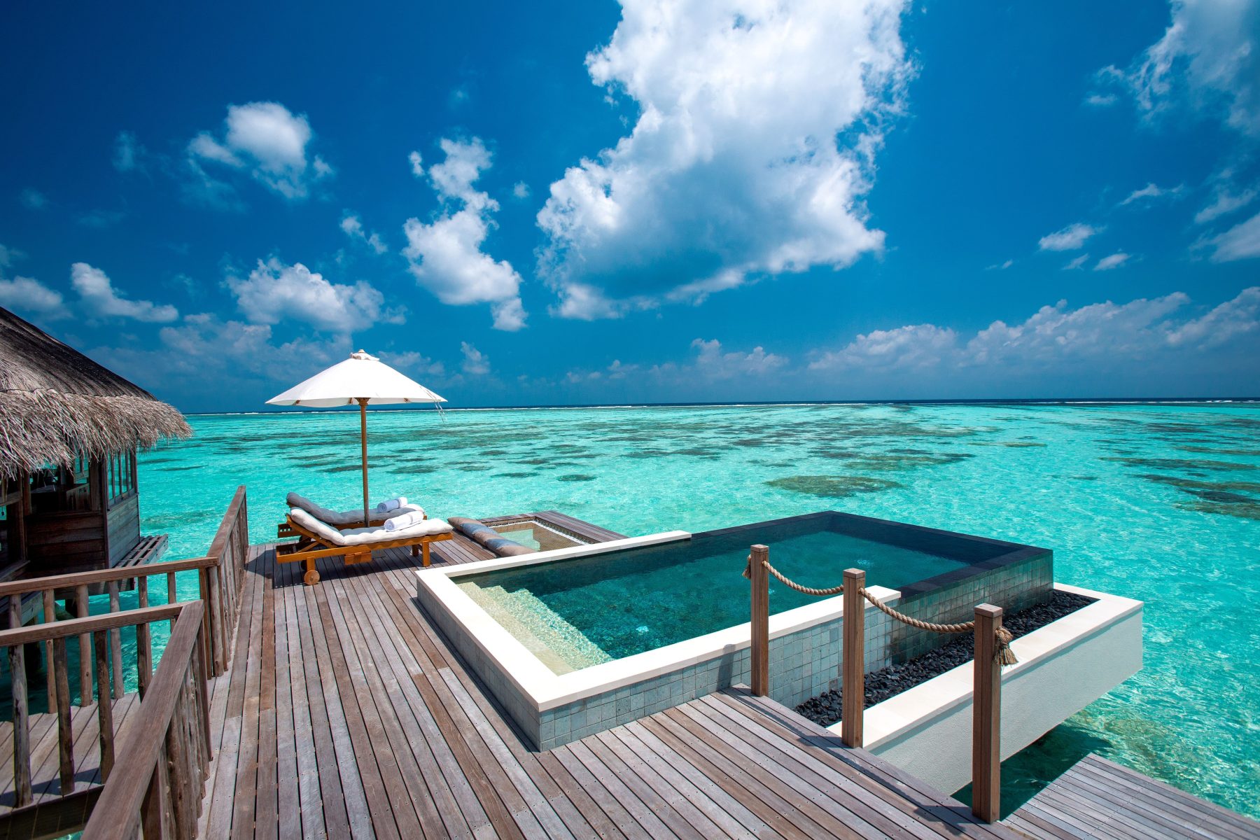 Villa Suite with Pool 海上泳池別墅
