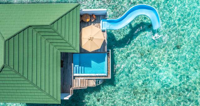 Ocean Villa with Pool + Slide 滑梯水上別墅