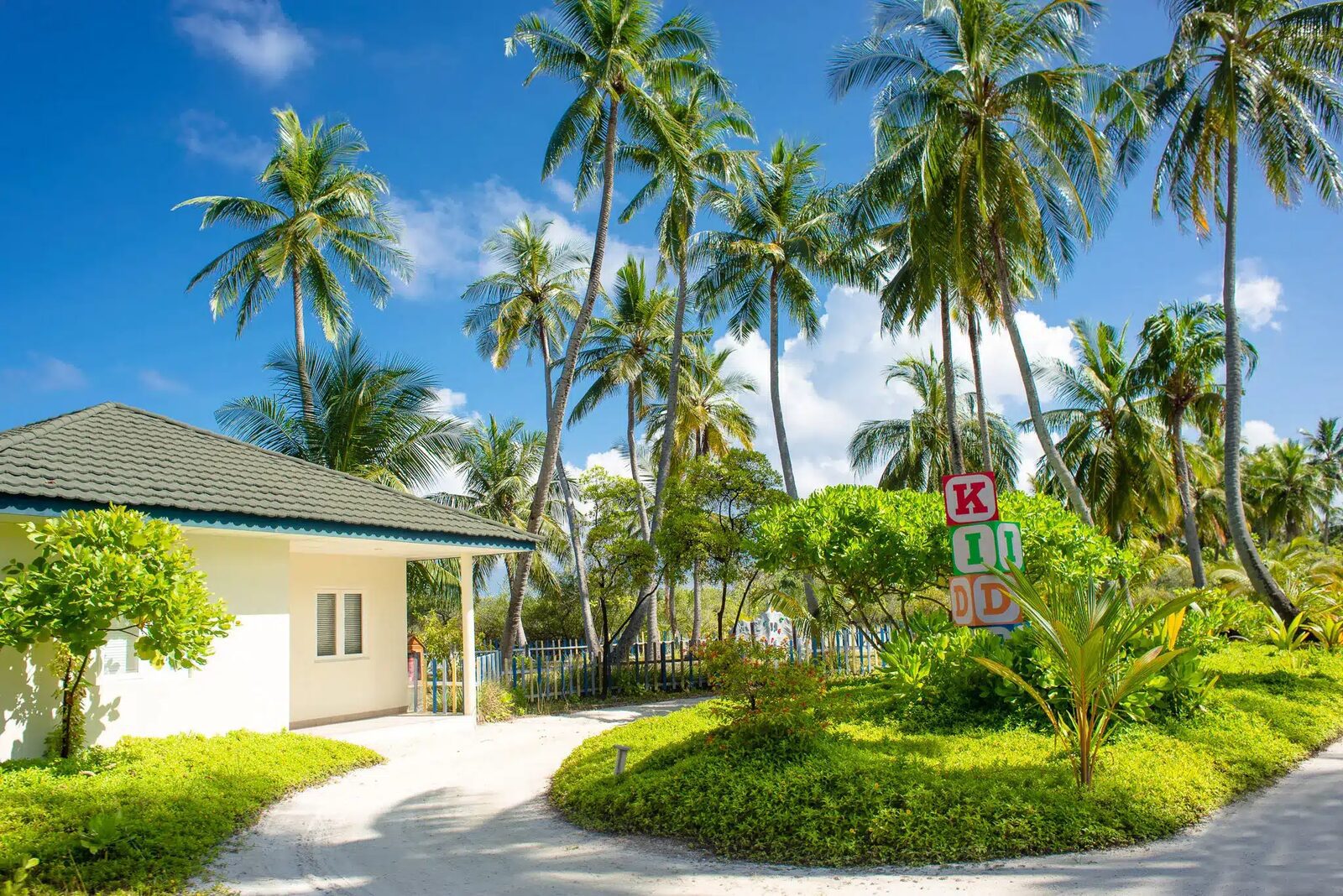 Canareef Resort Maldives 兒童俱樂部外觀