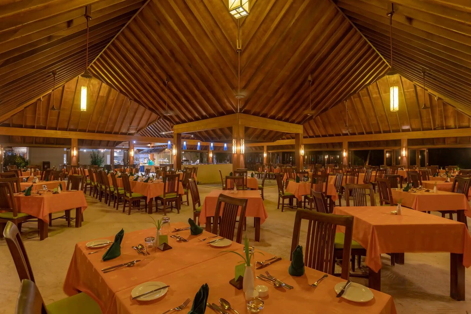 Canareef Kilhi Restaurant 室內用餐空間