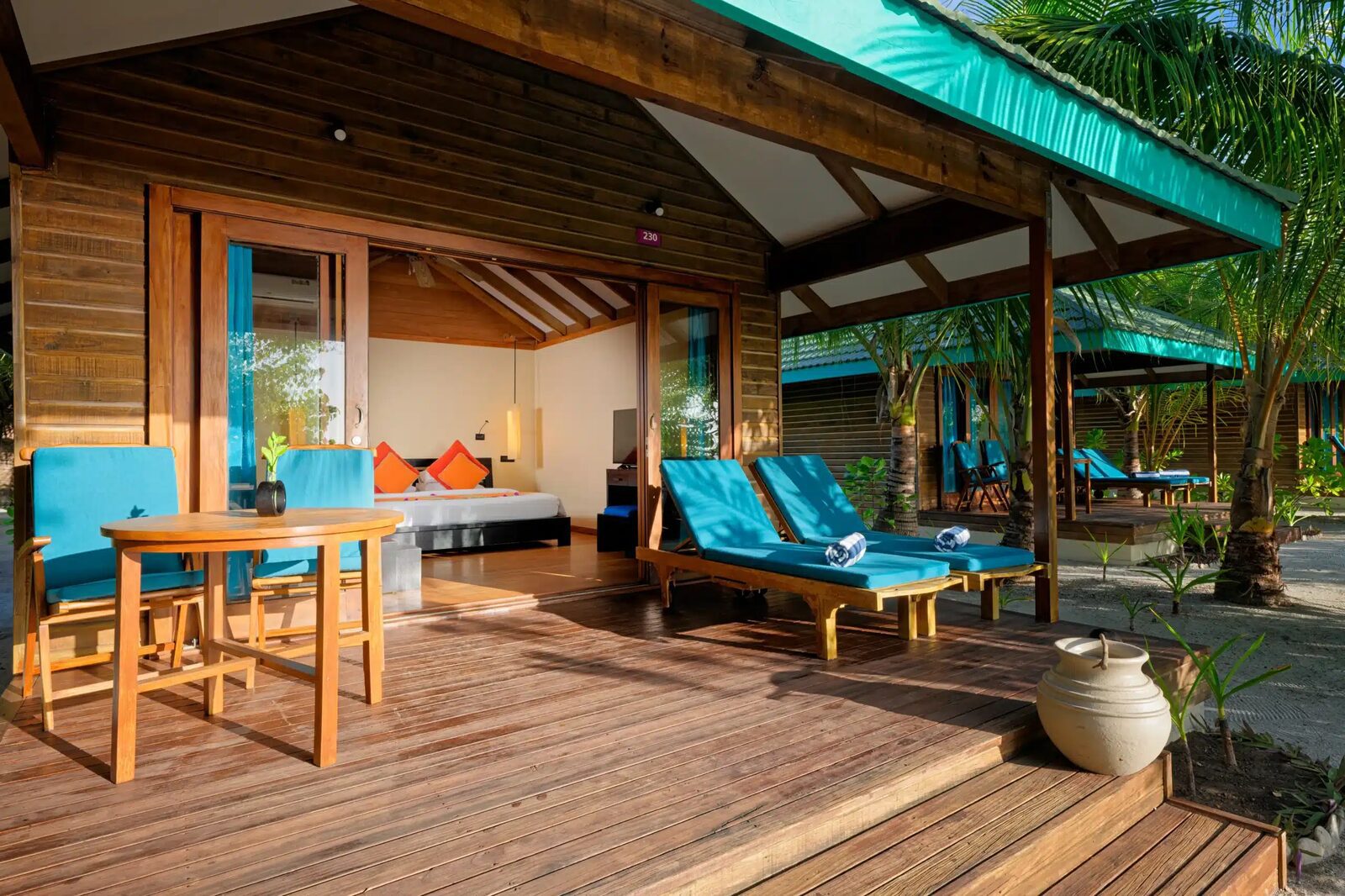 Canareef Sunrise Villa 海灘別墅外觀與露台