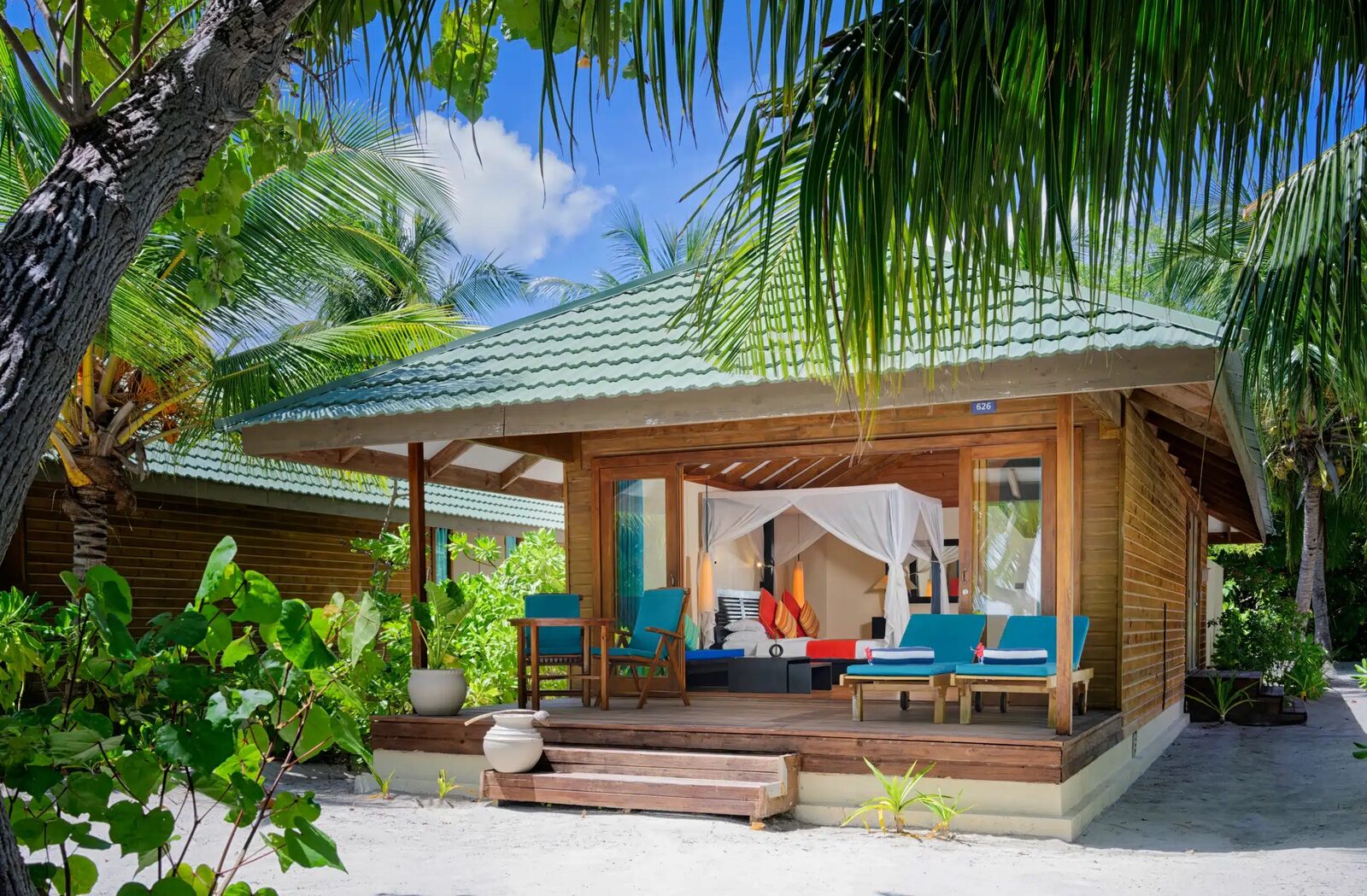 Canareef Premium Beach Villa with Whirlpool 外觀