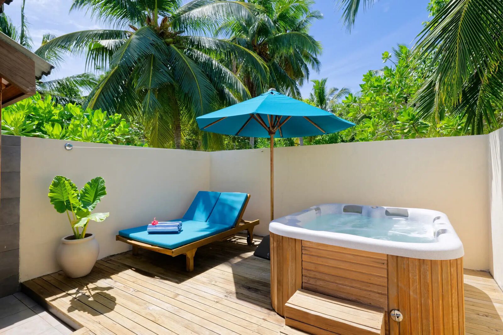Canareef Premium Beach Villa 私人戶外雙人按摩池