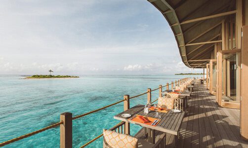 Club Med 芬尼芙 The Motu 海上餐廳甲板