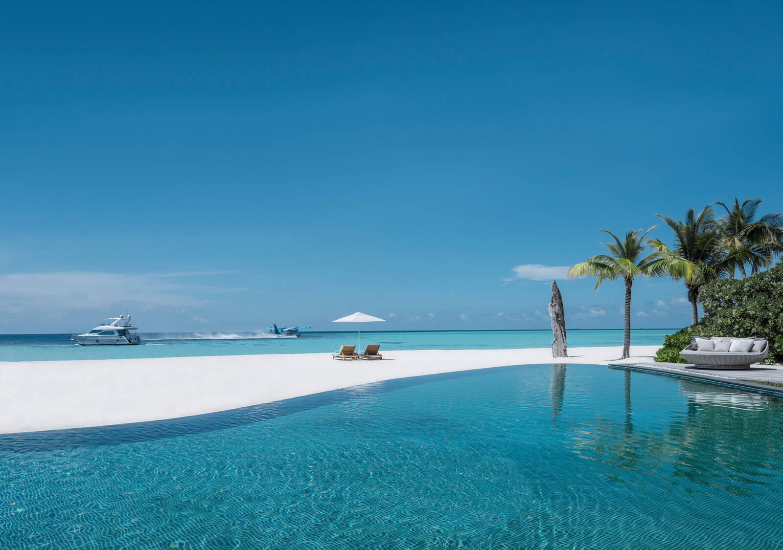 Four Seasons Voavah Beach House 無邊際泳池與私人沙灘