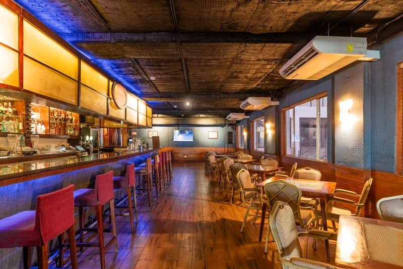 Hulhule Island Hotel Champs Bar 運動主題酒吧