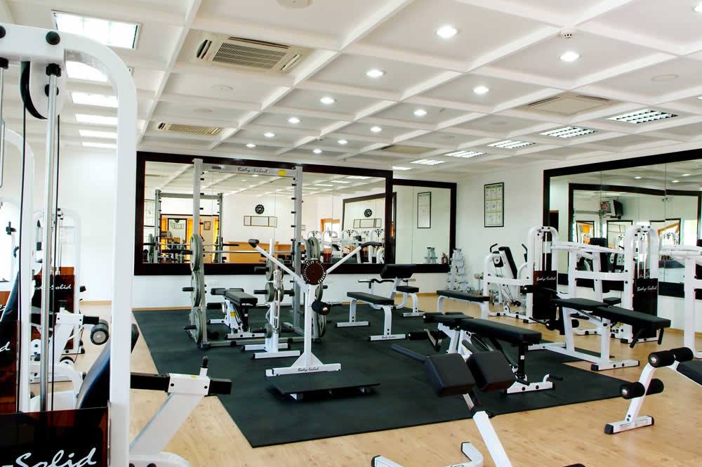 Hulhule Island Hotel 250 平方公尺健身房