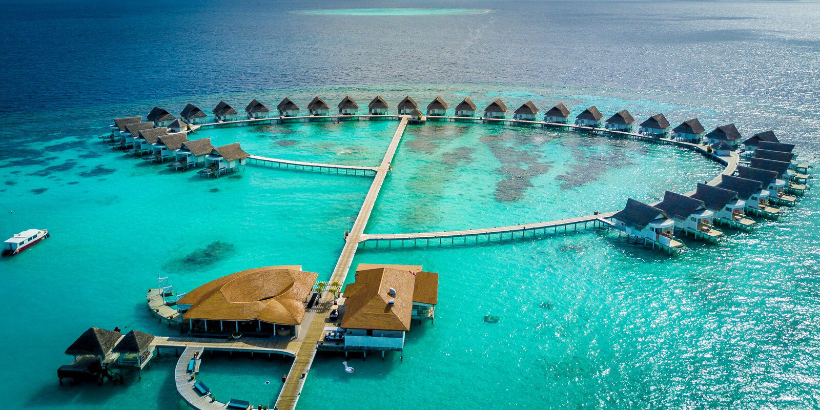 Machchafushi Island Resort & Spa Maldives 全島空拍