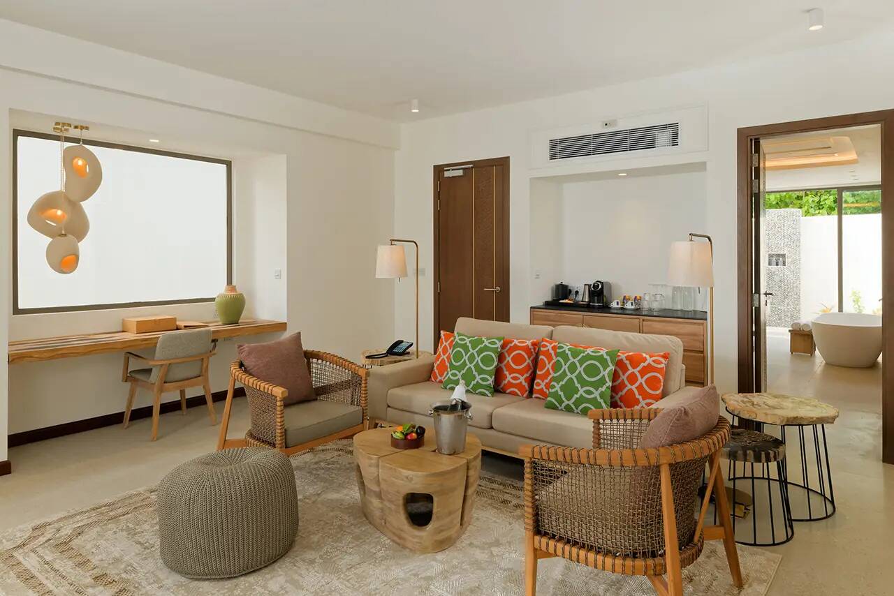 Meyyafushi Maldives Beach Pool Suite 客廳空間