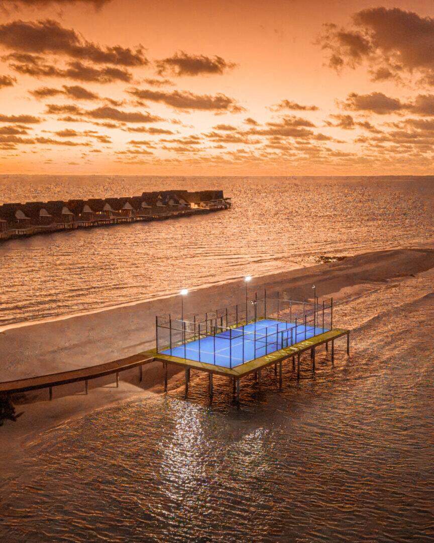 Meyyafushi Maldives 水上板式網球場
