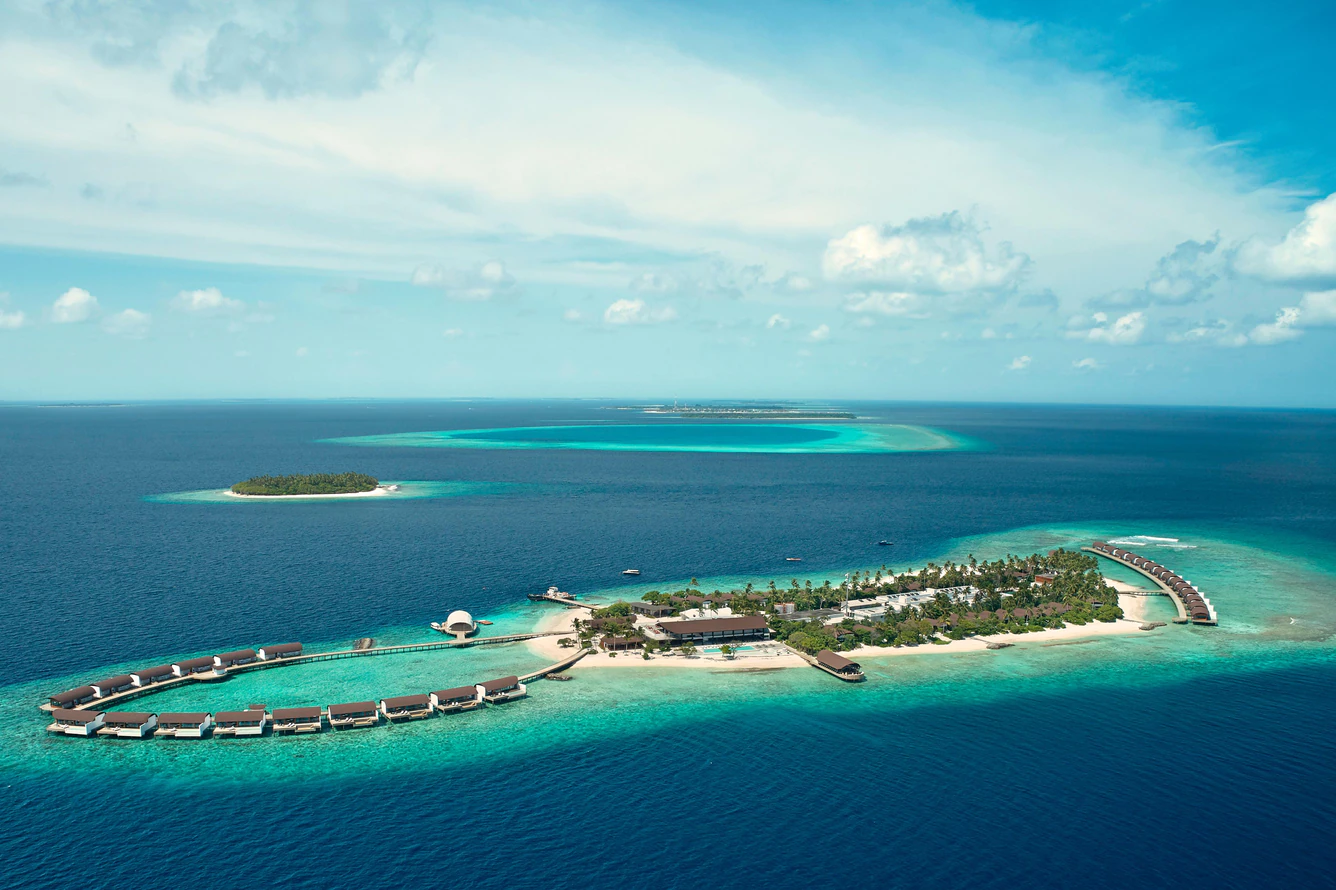 Miriandhoo 島與芭環礁空拍