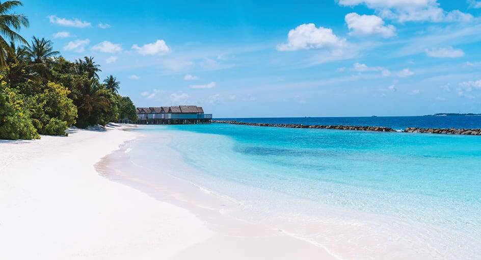 NH Maldives Kuda Rah Resort 白沙灘、潟湖與水上別墅
