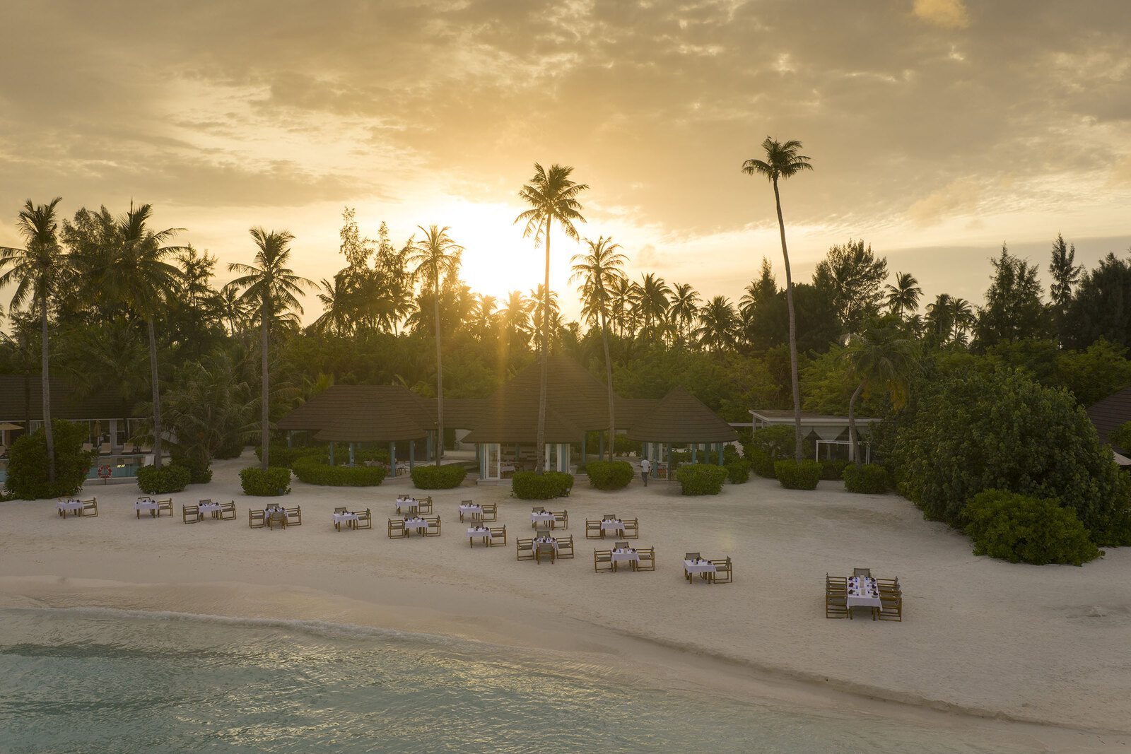 Sun Siyam Olhuveli Maghrib Grill 海灘餐廳