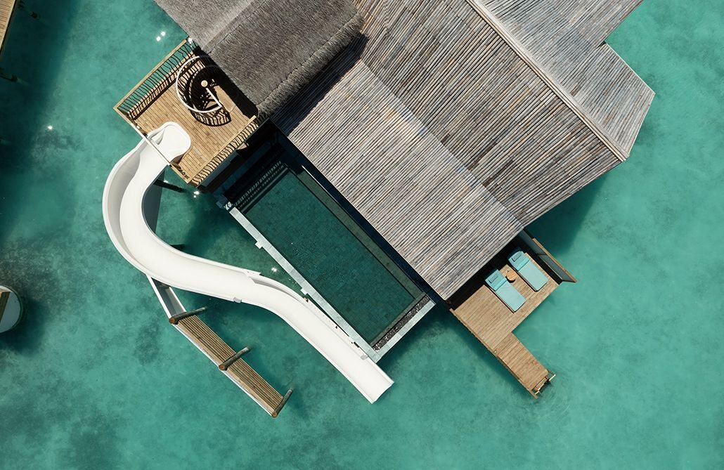 RAH GILI Maldives 滑水道水上泳池別墅空拍