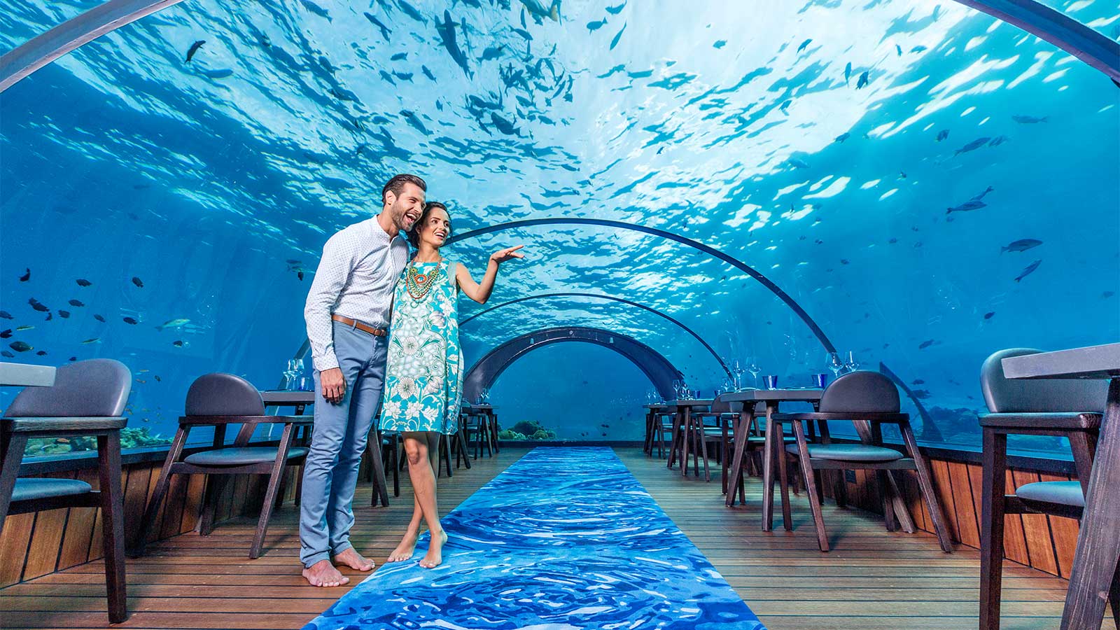 5.8 米海底餐廳