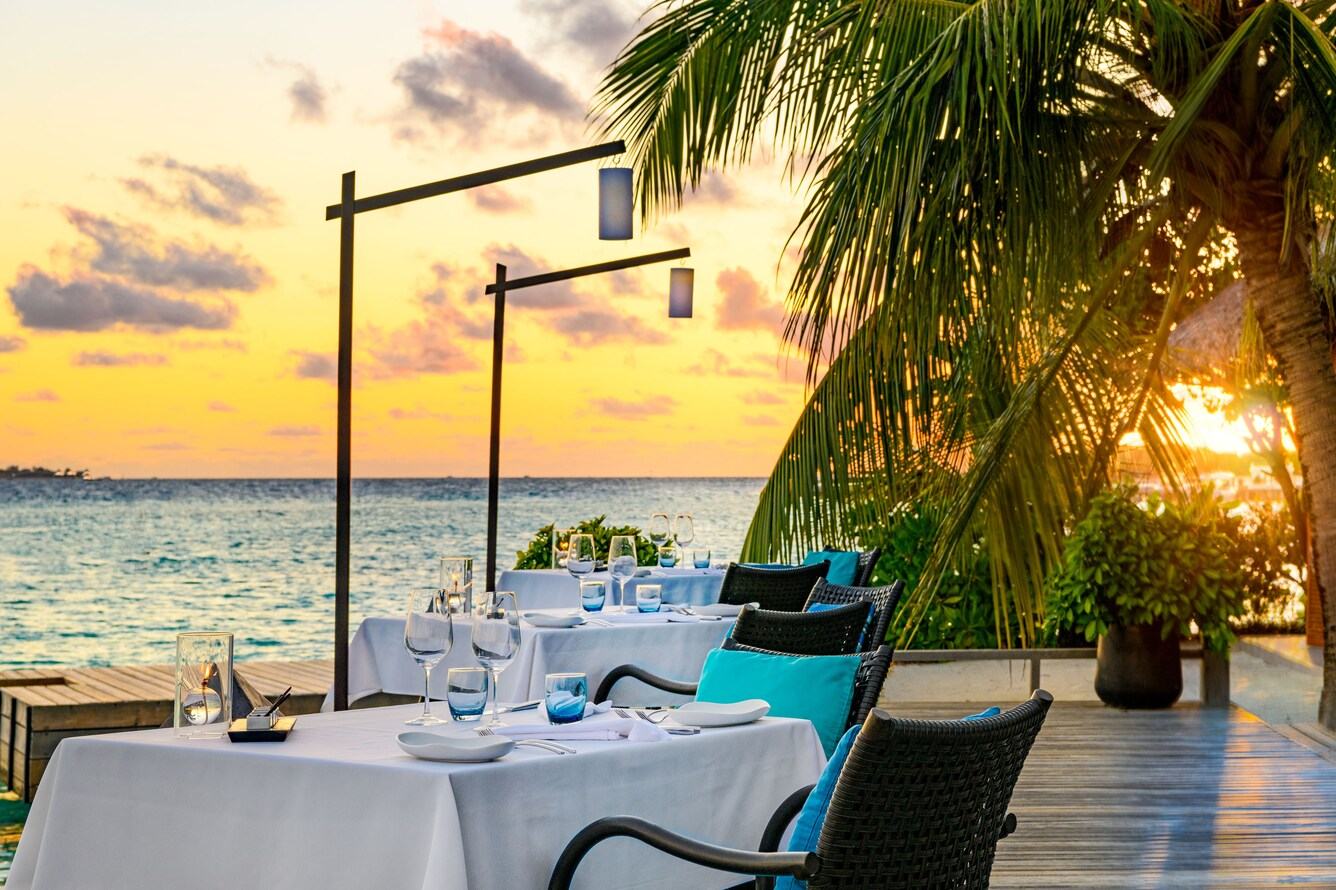 馬爾地夫喜來登滿月島 Sheraton Maldives Full Moon Resort & Spa 沙灘與海景用餐