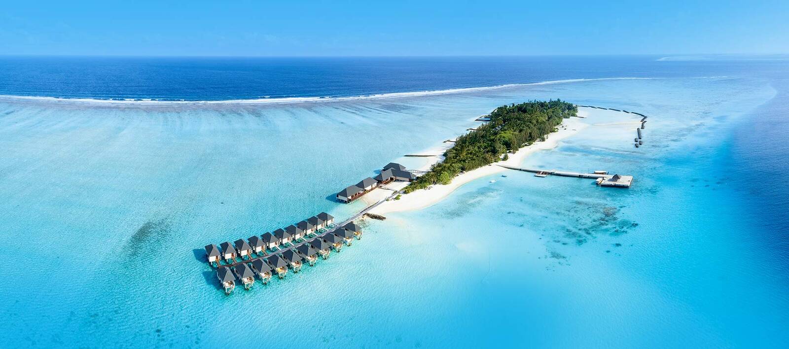 Summer Island Maldives 全島與水上別墅空拍