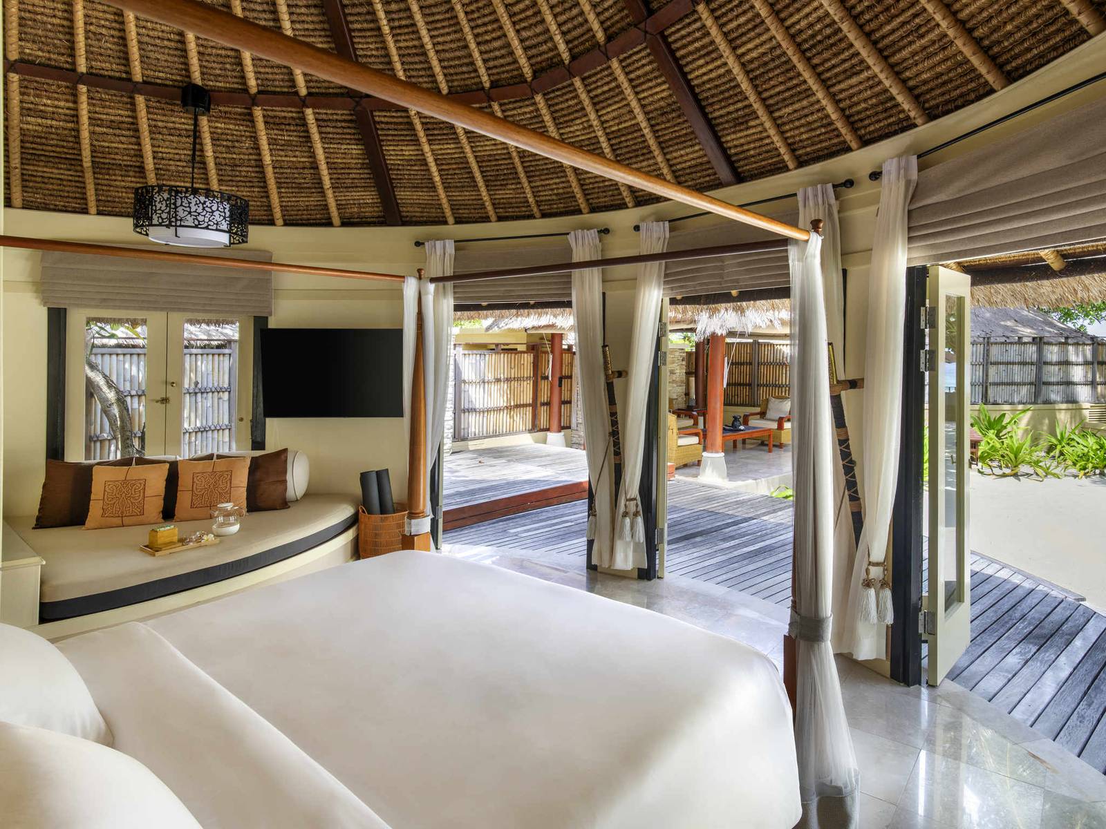 Banyan Tree Vabbinfaru Wellbeing Sanctuary Pool Villa 臥室與戶外空間