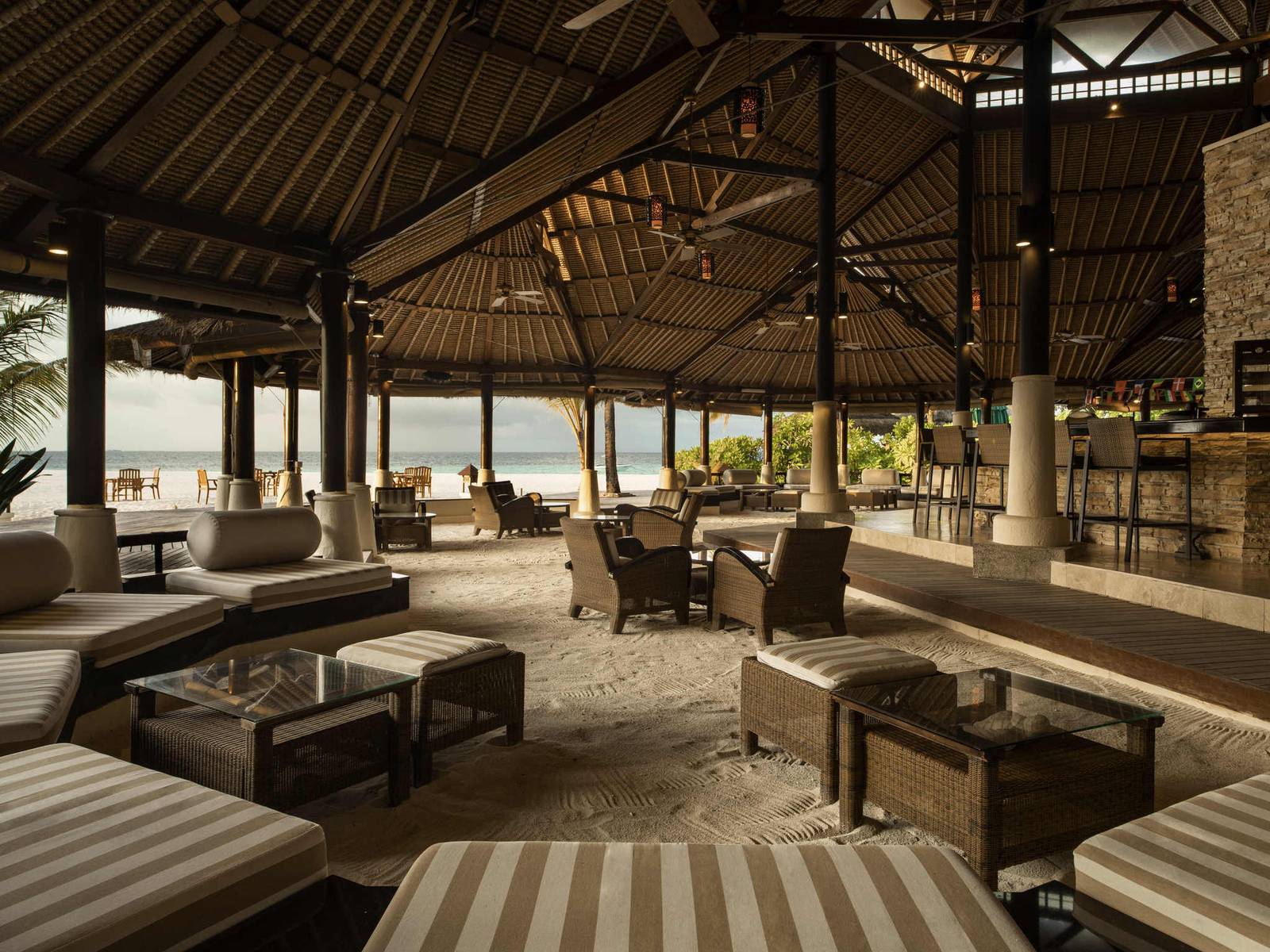 Banyan Tree Vabbinfaru Naiboli Bar 海景休憩座位