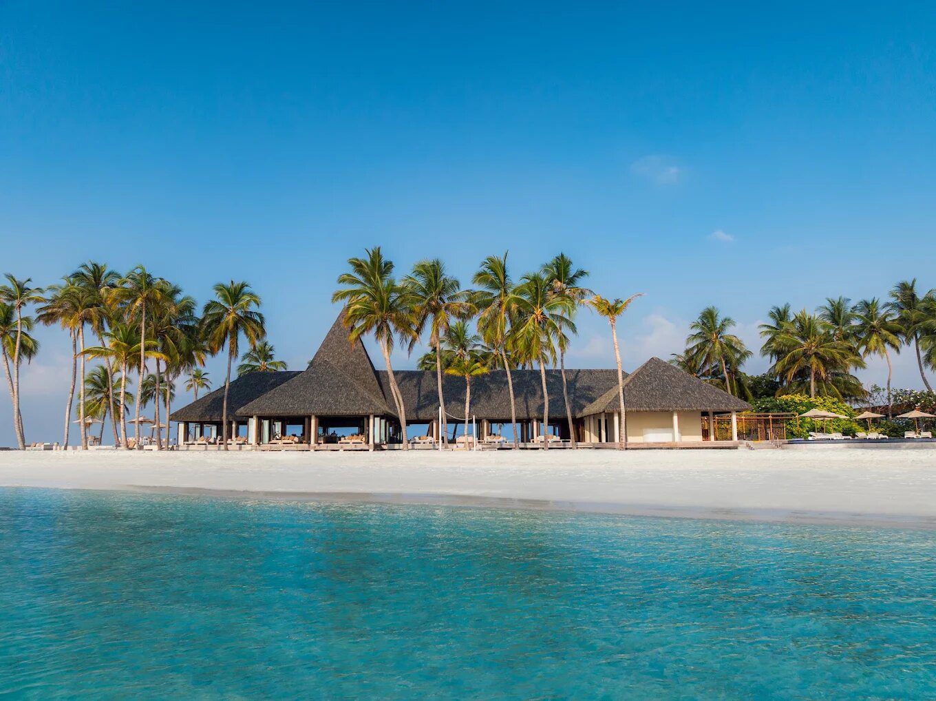 Veligandu Maldives Resort Island 海灘與主建築
