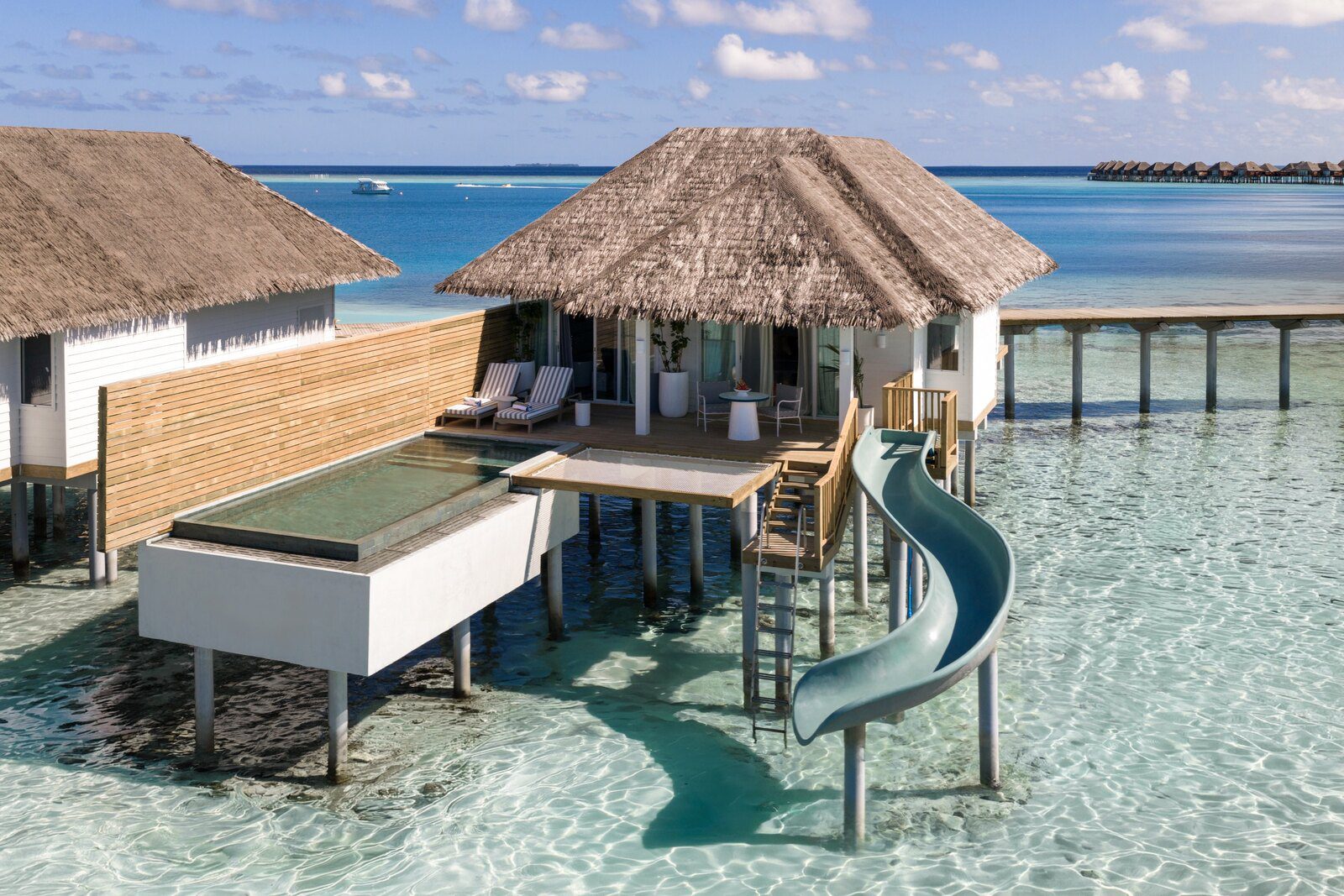 Sun Siyam Vilu Reef 新水上別墅空拍