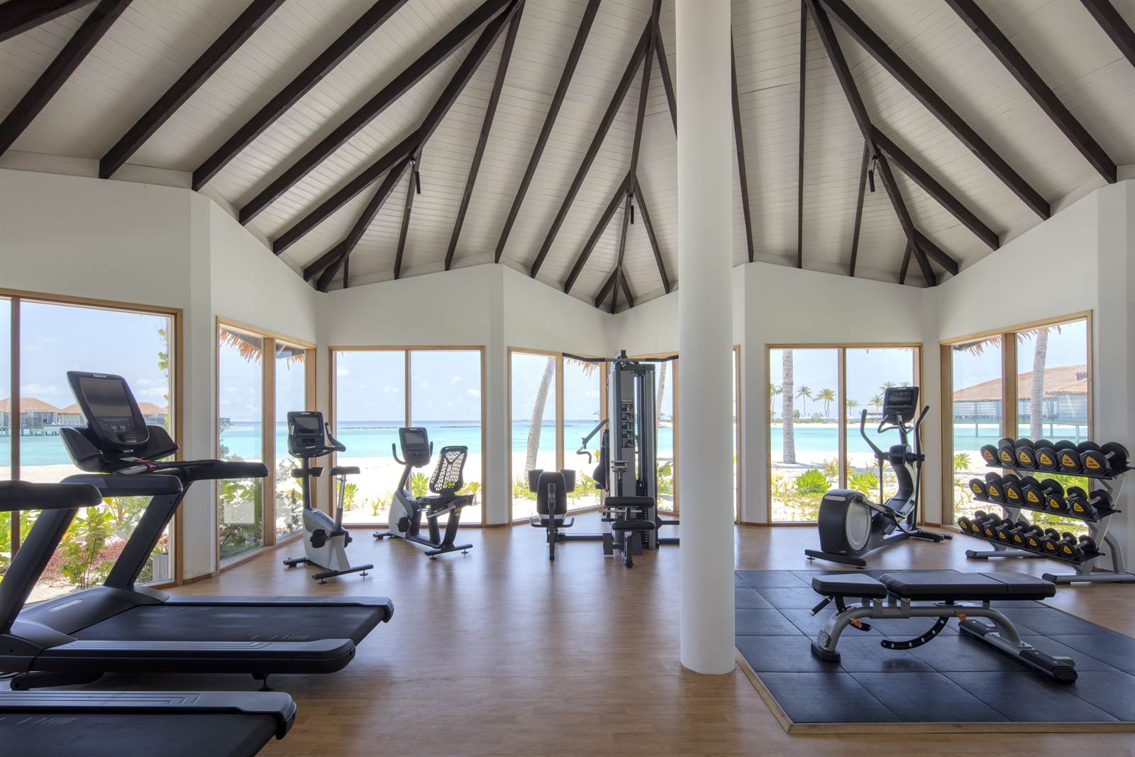 Radisson Blu Maldives 海景健身房