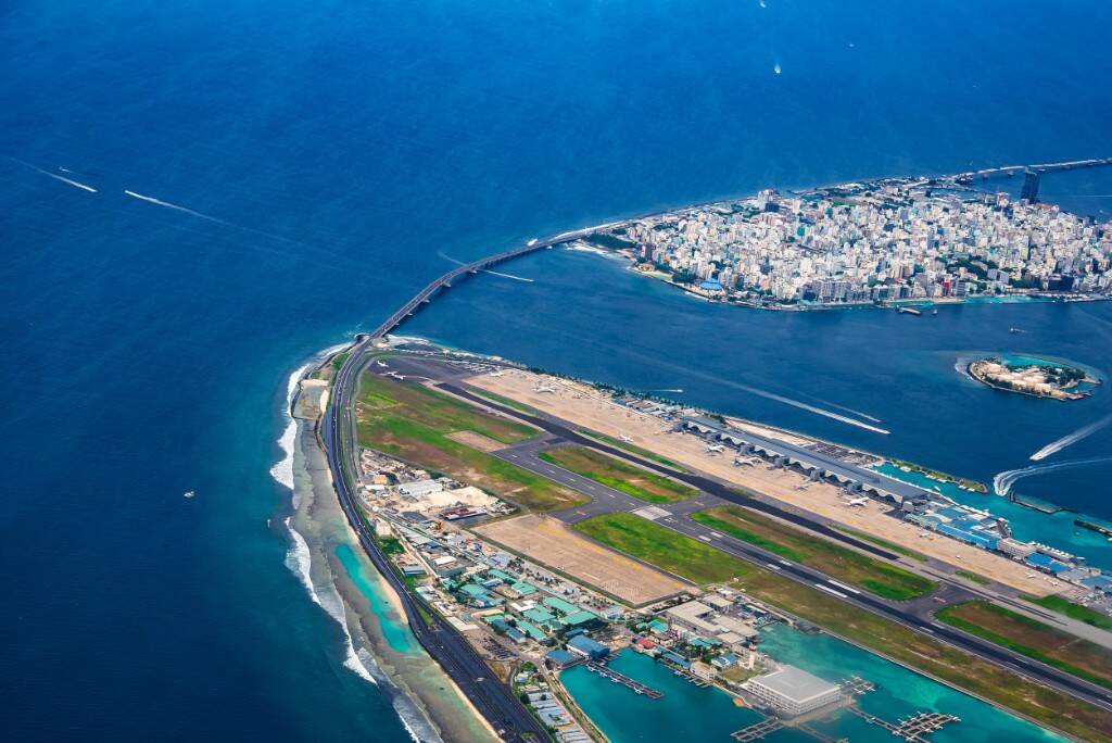 維拉納機場跑道、跨海大橋與馬列空拍