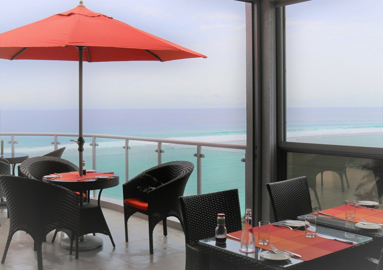 Paralian Café 海景露台