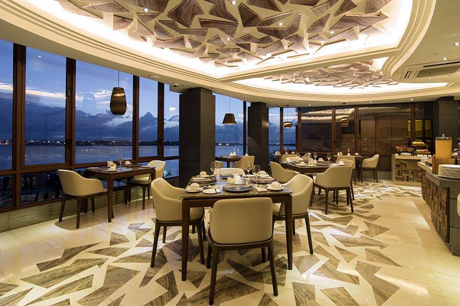 Samann Grand 會議與館內空間