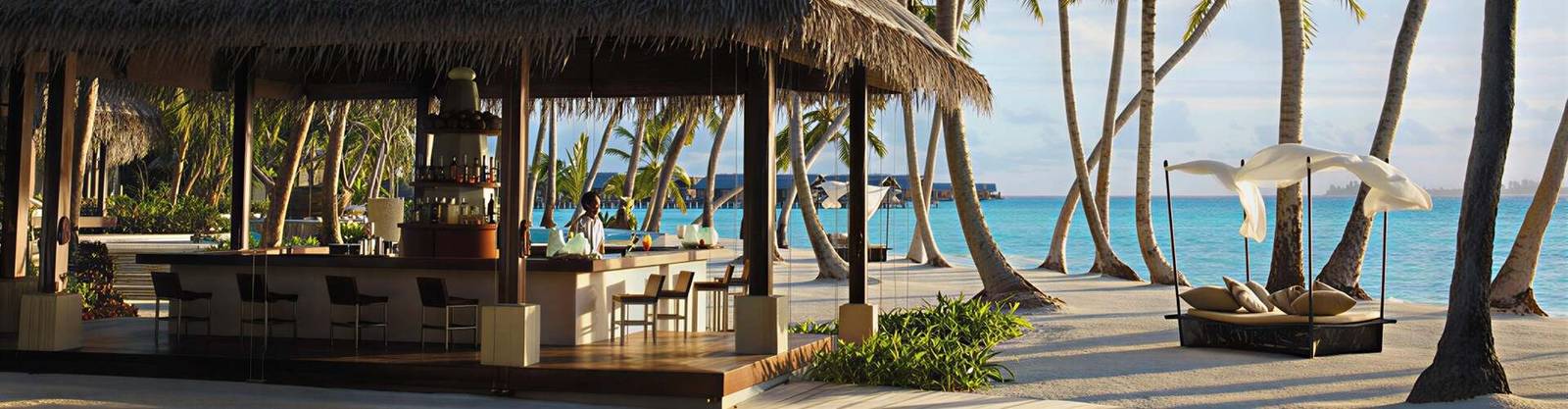 Shangri-La Villingili Endheri 泳池酒吧與海灘
