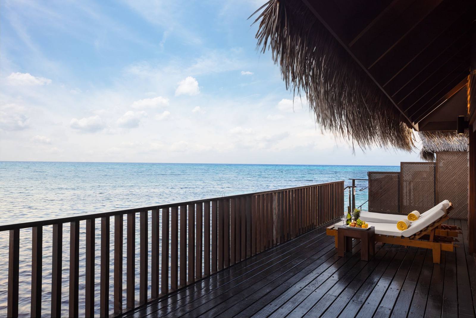 Adaaran Select Hudhuranfushi Sunset Ocean Villa 水上露台