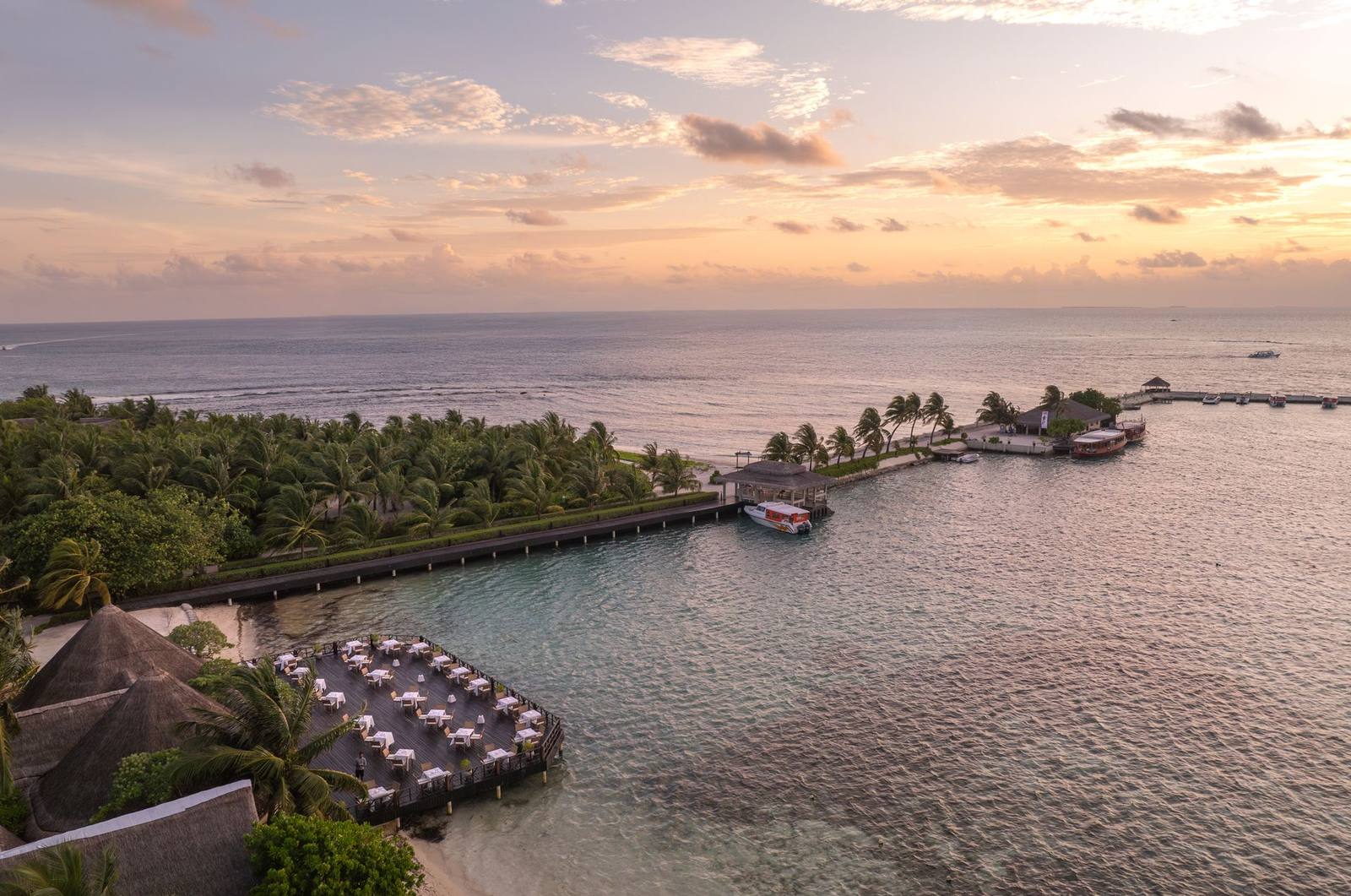 Adaaran Select Hudhuranfushi Sunset Restaurant 水上平台黃昏