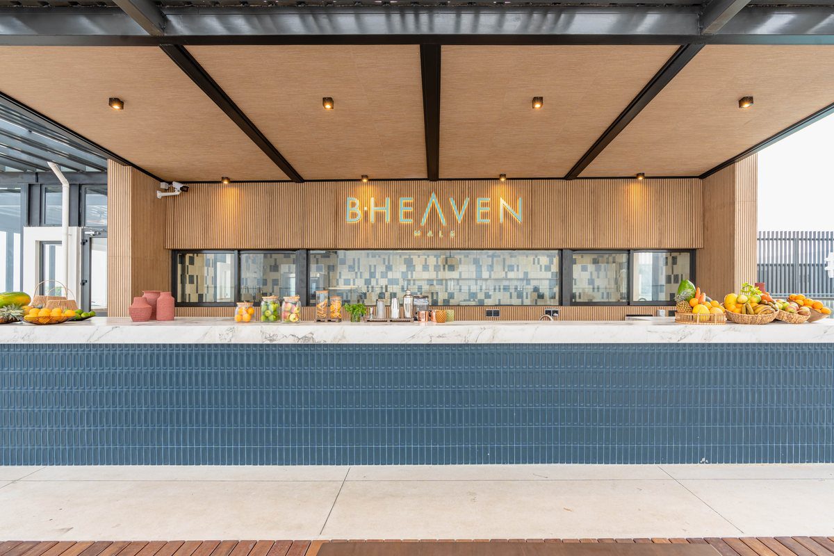 頂樓 BHeaven 吧台